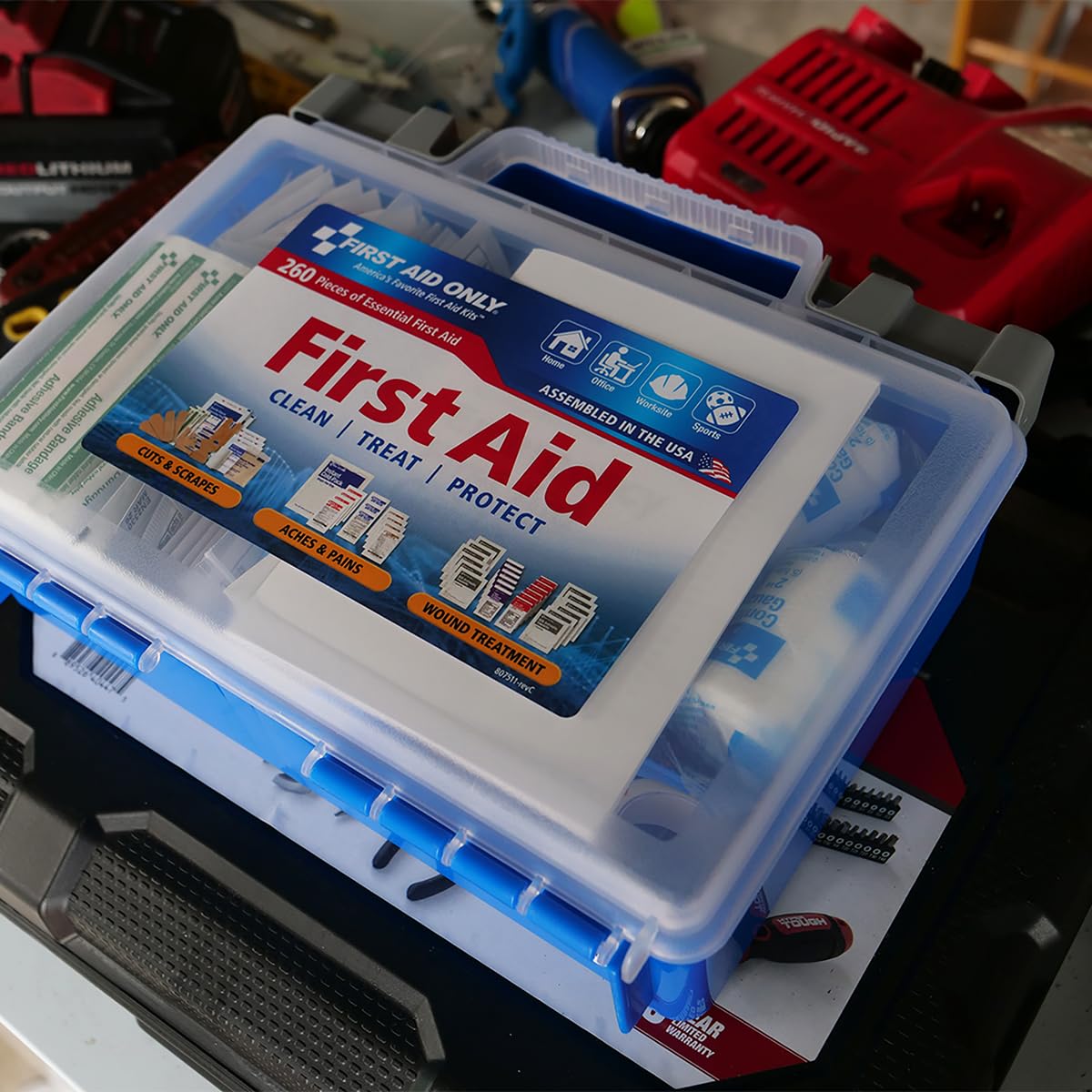 First Aid Only 91248 OSHA-Compliant First Aid Kit, All-Purpose 50-Person Emergency First Aid Kit for Business, Worksite, Home, and Car, 260 Pieces